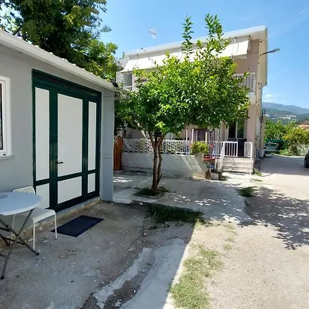 Escape Nydri (Lefkada)