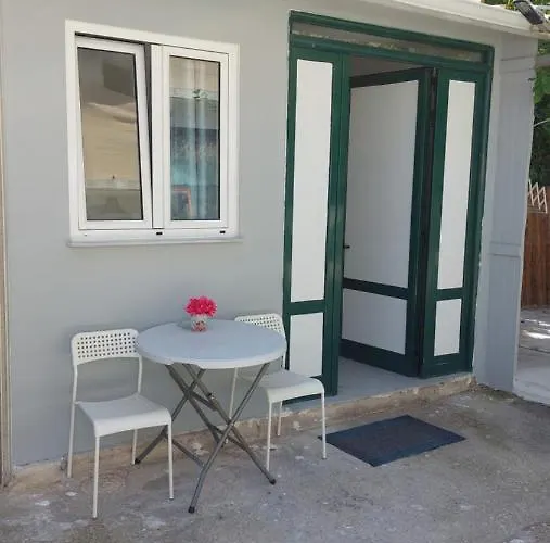 Capsule hotel Escape